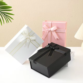 OEM ODM Personnalisé Noir Classique Boîte Cadeau Pliant avec Matt Stratification et Bronzage Éponge Doublure pour Anniversaire et Mariage