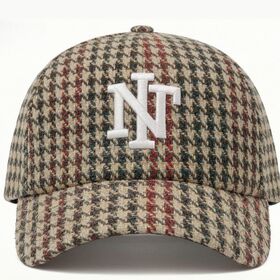 Wholesale OEM ODM Wool Plaid Baseball Cap, 3D Embroidered Vintage Warm Wool Baseball Cap with Metal Buckle, Unisex Casual Streetwe