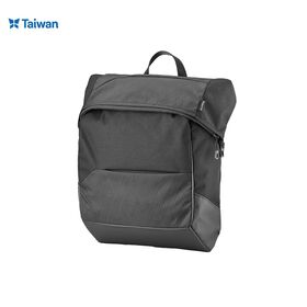 Bolsa Lateral Funcional Pro para Bicicleta - Almacenamiento Estable para Commuting o Touring. Cuenta con bolsillos frontales, un compartimento principal amplio y...