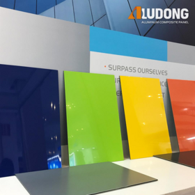 Panneau composé en aluminium de qualité standard d'euro pour des façades, revêtement de mur