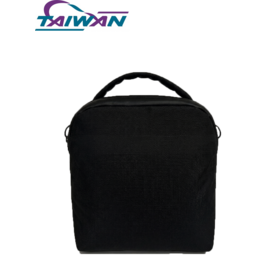 Bolsa de almacenamiento de equipo con esquinas redondeadas para suavizar la estética audaz en negro, diseñada específicamente para proteger su equipo y sus esenciales diarios.