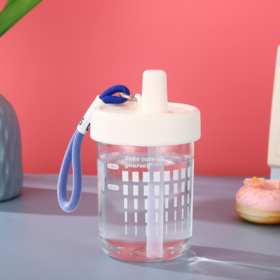 Taza de verano de gran capacidad con diseño creativo y simple Con correa desmontable con una paja de uso al aire libre fácil portabilidad