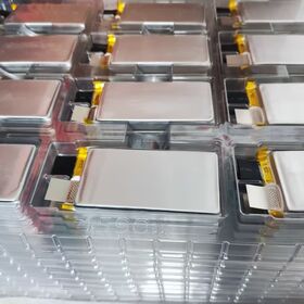 Évaluez le taux élevé tout neuf de décharge des cellules 3.2V 21000mAh 20C d'A LifePo4 pour le démarreur de camion et de machines agricoles