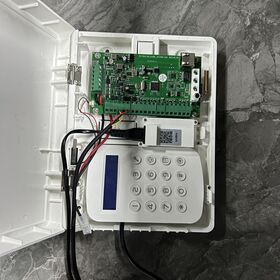 FOCUS 8 Wired zones IP Expander Module work with FC-7668PRO, 16 Wireless Zones also can Work Separately as Alarm Panel and keypad
