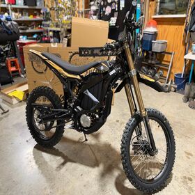 In Stock 2025 Sur-ron Ultra Bee 21KW 74v 60Ah Off-Road E-Dirt Bike US Standard Charger the Latest Sur Ron ultra Bee