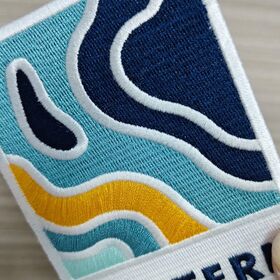 Premium Quality Embroidered Patches Sustainable Merrowed Edge Border 3D Design OEKO-TEX Badge Eastern