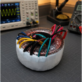 High Efficiency Low Noise Toroidal Isolation Transformer Copper Coil 500VA 1000VA 2000VA 3000VA for Audio Amplifier Medical Equipm