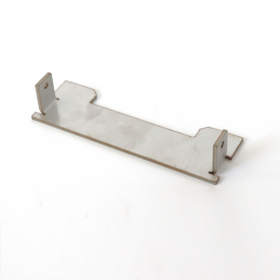 قطعة ختم معدنية مصممة خصيصًا مع طلاء مسحوق بالرش وختم تدريجي