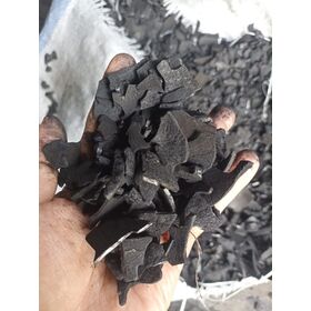 Charcoal Coconut Shell Machine-Made Charcoal Carbonization Furnace Lump Shape Chemical Industry Use Ash 5% 700J Calory