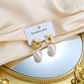French Fashion C-Shaped Stainless Steel Earrings - Pearl Pendant, Light Luxury Texture, Three-Petal Flower Design, Elegant Jewelry