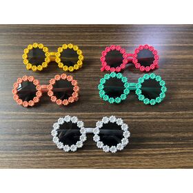 Sunglasses with solid colour chrysanthemum