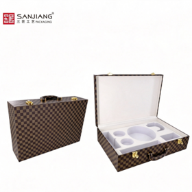 Wholesale Checkered Large Capacity Handhold Storage Box Gold Lock Cosmetic Storage Case Home Travel Portable