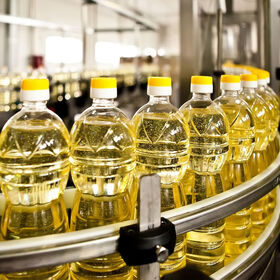 Non-GMO Soybean Oil Supplier | Premium Edible Cooking Oil for Private Label & Retail