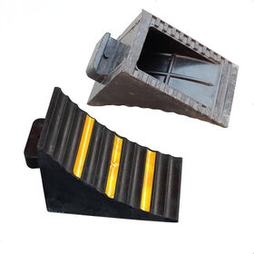 Rubber Wheel Chock Curb Ramp Skateboard Auxiliary Ramp