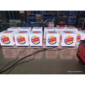 Layar LED Ajaib Kustom Outdoor Cube P2.5 P3 P3.9 Tahan Air 4/5 Sisi Tampilan Kubus Iklan Kreatif 3D