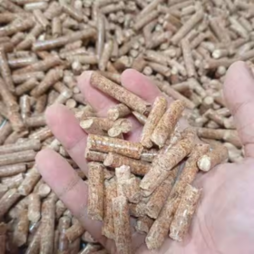 Neue Premium Holzpellets 6mm ENplus A1 Tanne in 15kg Säcken - Günstige Holzpellet Preise